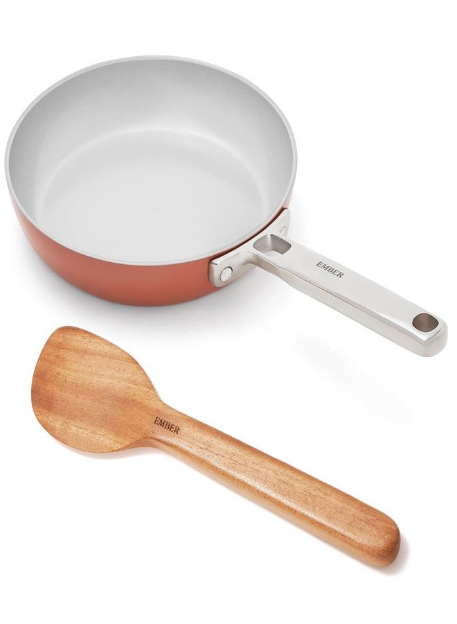 Ember Cookware مقلاة سيراميك أرسيللا من إمبر كوكوير، 20 سم | أواني طهي غير لاصقة وغير سامة | معتمدة من معهد المواصفات الهندية | مقلاة للبيض والأومليت | ملعقة مسطحة واحدة | مقبض فولاذي | خالية من مركبات PFAS وPTFE | ضمان 5 سنوات | تيراكوتا - Image 1